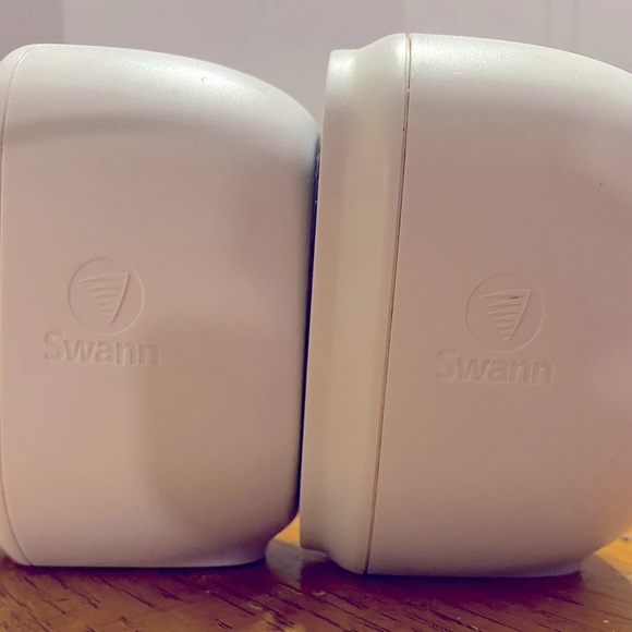 ⚡️Pair of Swann SWIFI magnetic security cameras with rechargeable batteries.⚡️ - Picture 4 of 7